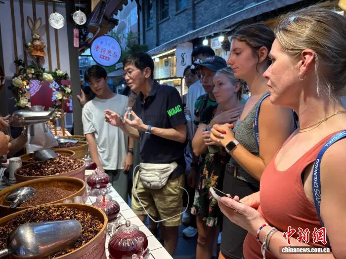 令加拿大腰, 正如火如荼, alt 令加拿大腰, 正如火如荼, alt