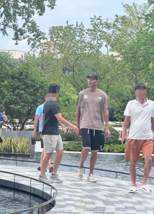 msn, 朋友聚会相, 前中国职业